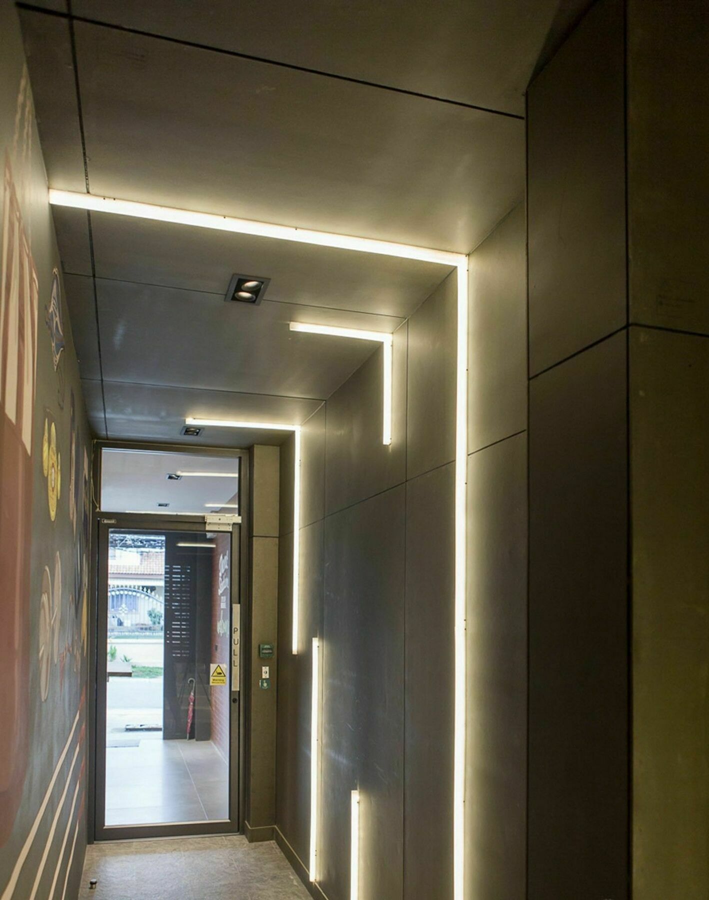 Dent Station Resident Hotel Phuket Exterior foto